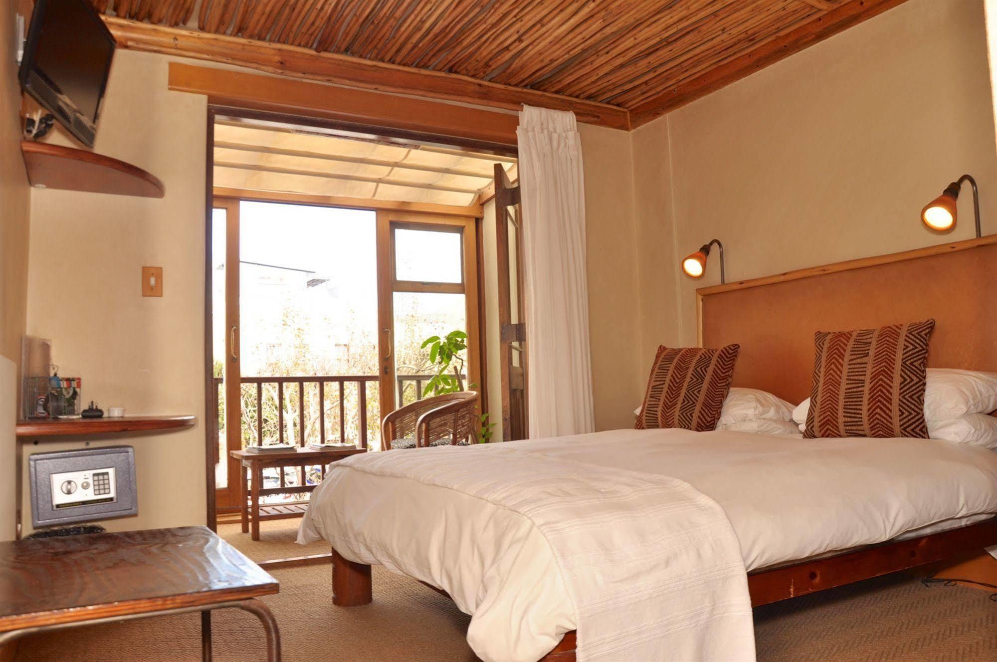 Ikhaya Lodge Кейптаун Екстериор снимка