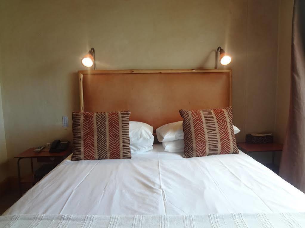 Ikhaya Lodge Кейптаун Екстериор снимка